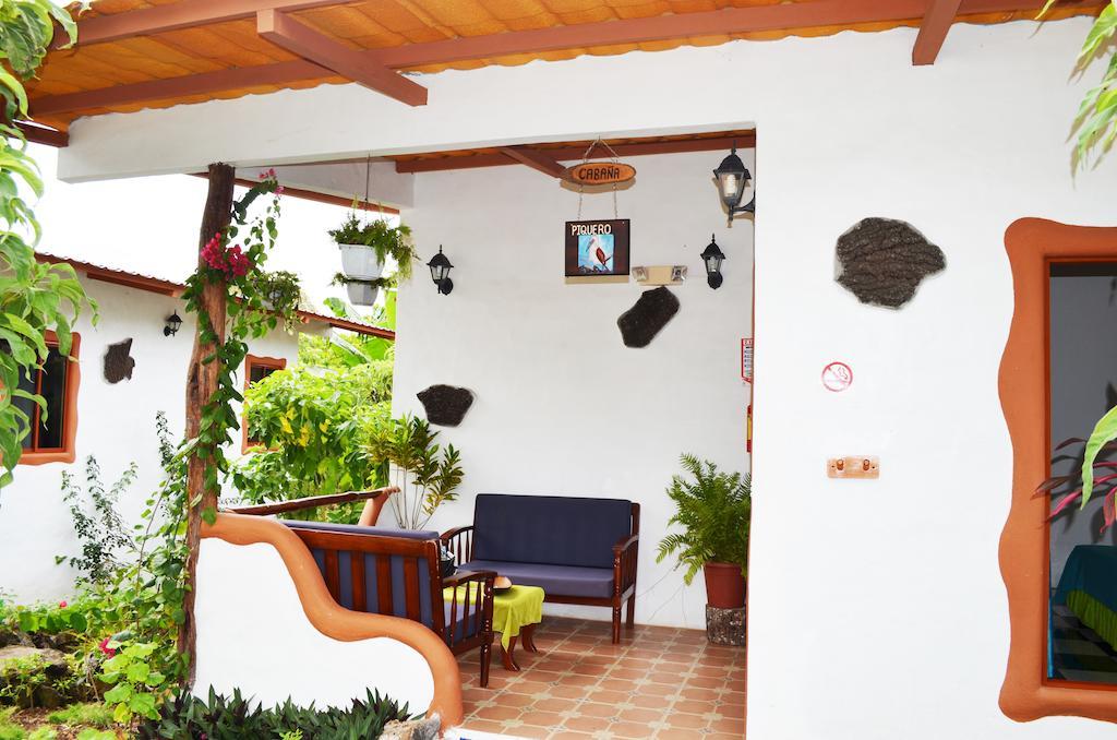 Piedras Blancas Lodge Puerto Ayora  Buitenkant foto