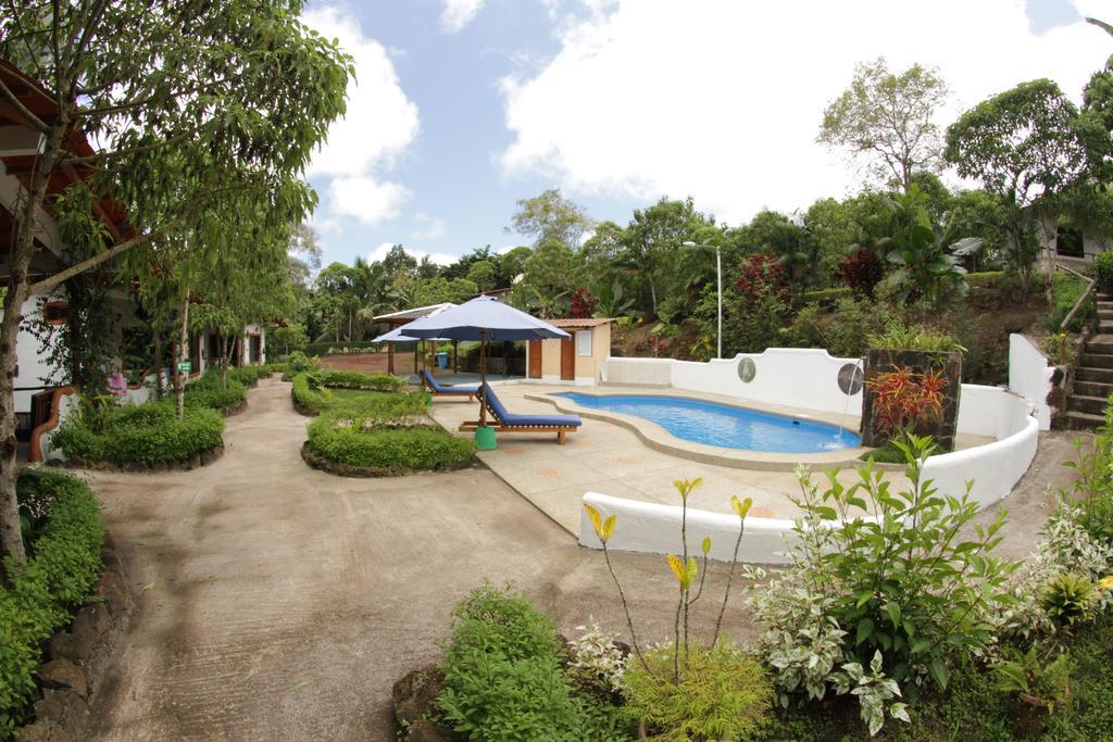 Piedras Blancas Lodge Puerto Ayora  Buitenkant foto